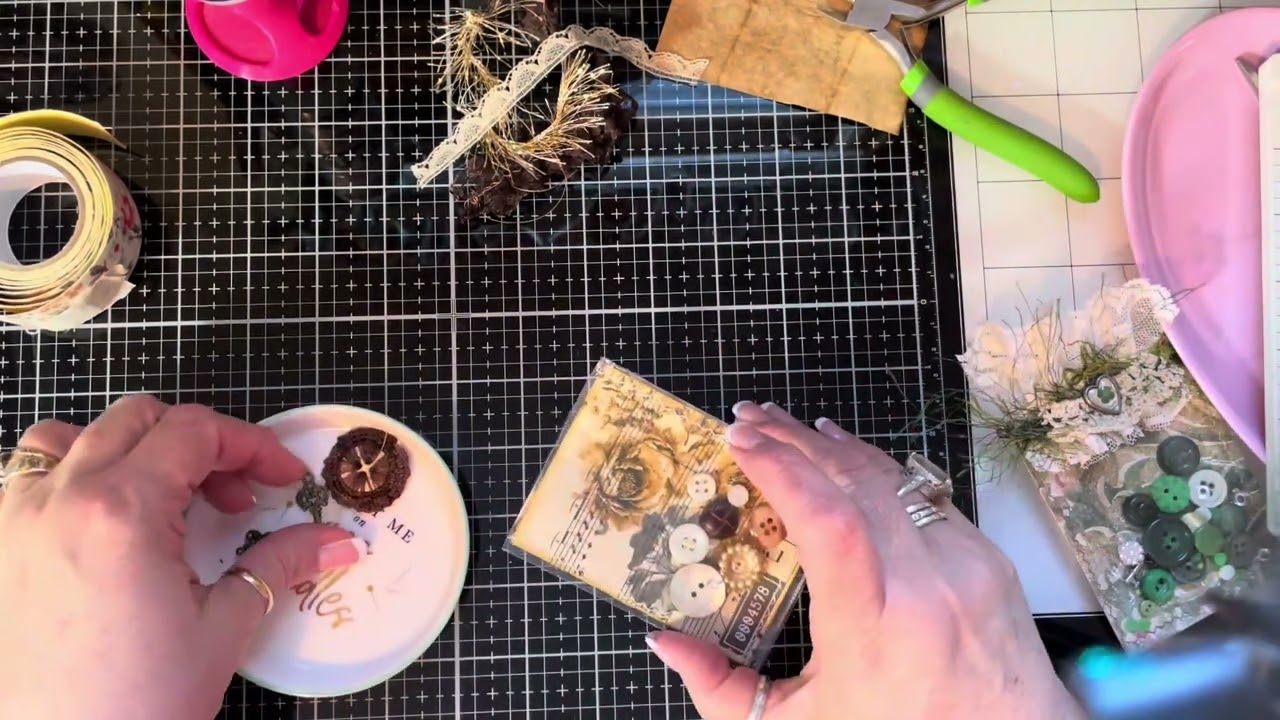 Let’s make a Button Shaker Card