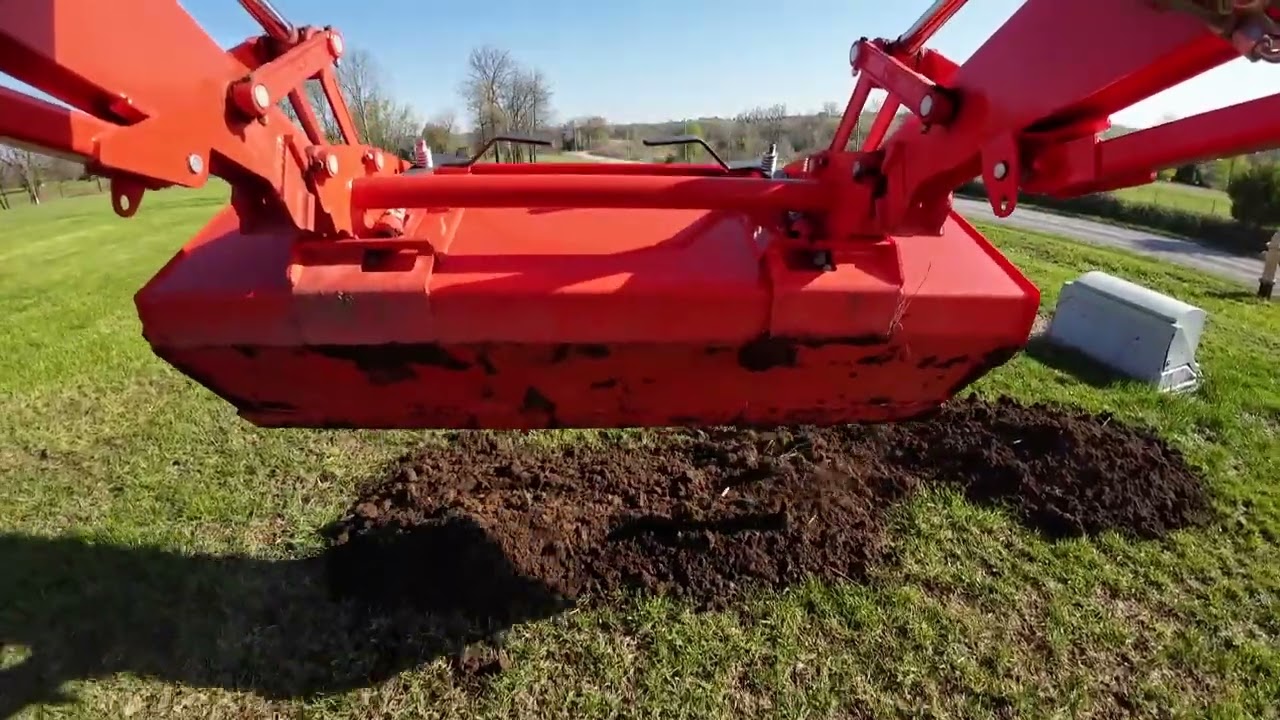 Kubota MX6000 выполняет грязную работу