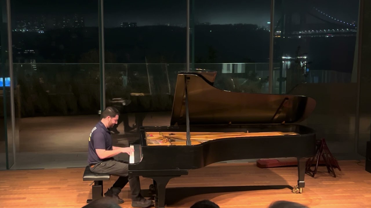 Christmas Time is Here/Santa Claus is Coming to Town - Jazz Improvisation