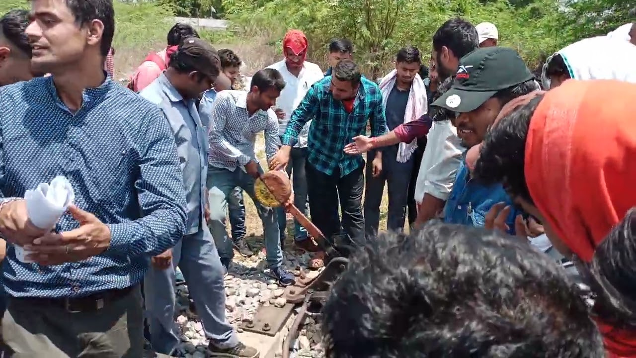 Assistant pointsman training video| pointsman work in railway| Railway group d pointsman| #railway