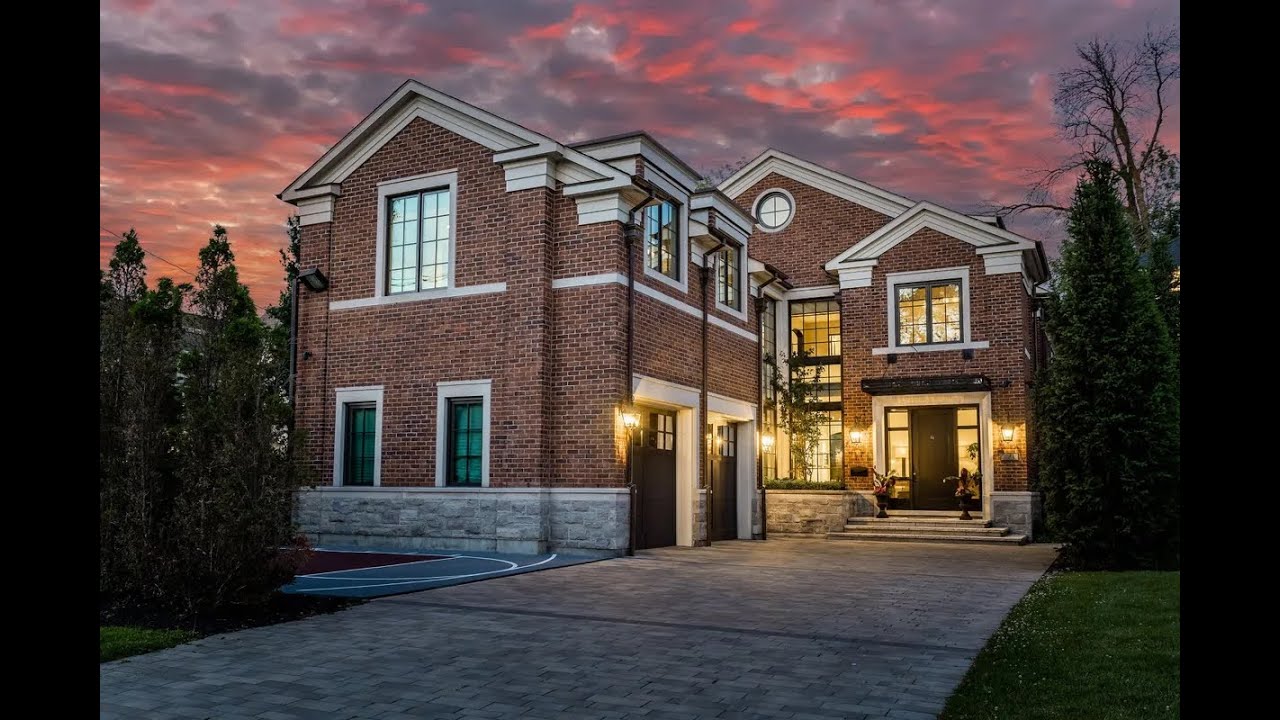 Timeless Elegant Estate in Mississauga, Ontario, Canada | Sotheby's International Realty