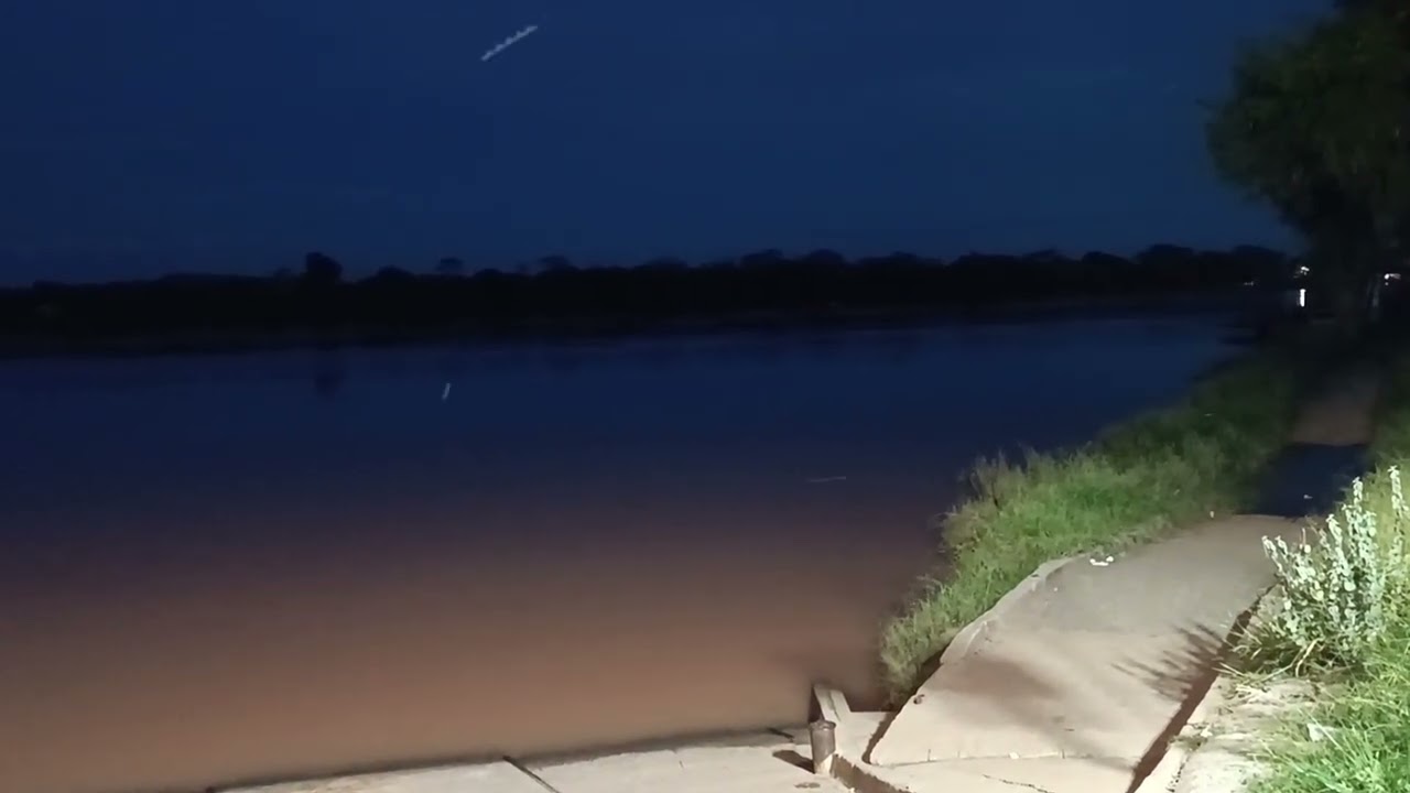 Aqui no posto da balsa em manga 