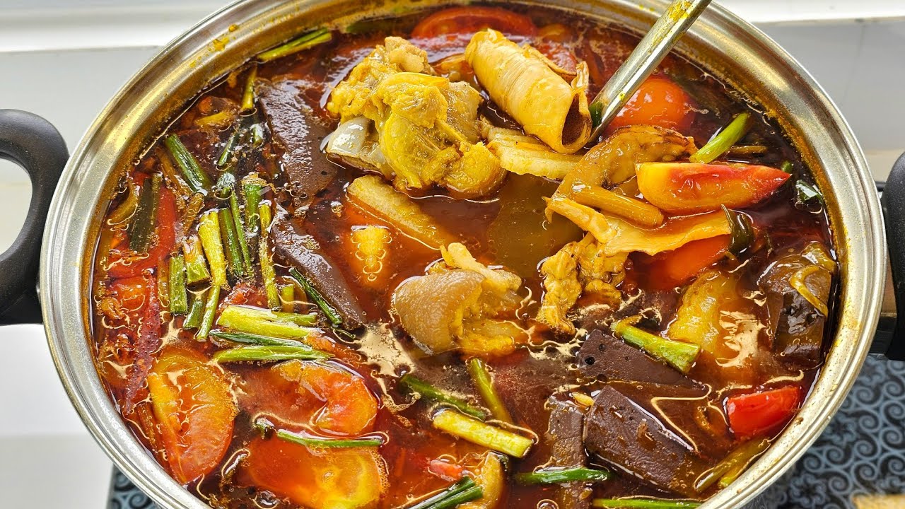 Nấu Bún Riêu Không Cua Bình Dân Vẫn Ngon Nhờ Bí Quyết Nhỏ 