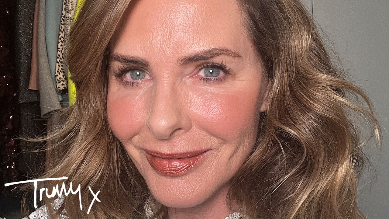Makeup Of The Week: How To Create A Jubilee-Worthy Palette | Makeup Tutorial | Trinny
