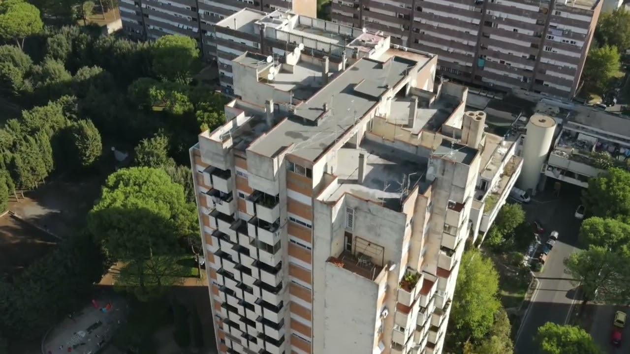 LE BORGATE ROMANE, LAURENTINO 38...VISTA DAL DRONE 4K