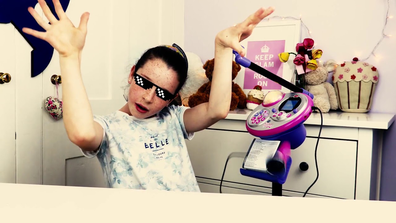 VTech Kidi Super Star Mic Toy Playset - Microphone Review Videos | VTech Toys UK ADVERTISEMENT