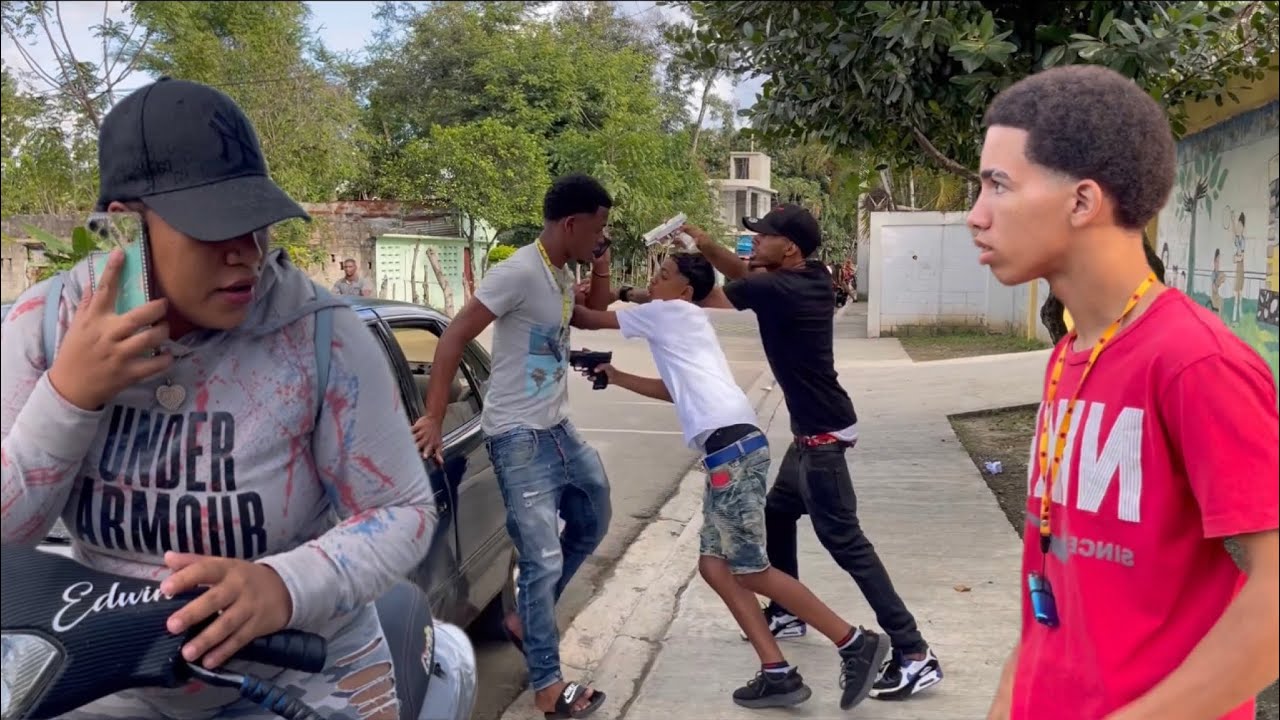 Alejandro y Dakenny Capituló 25