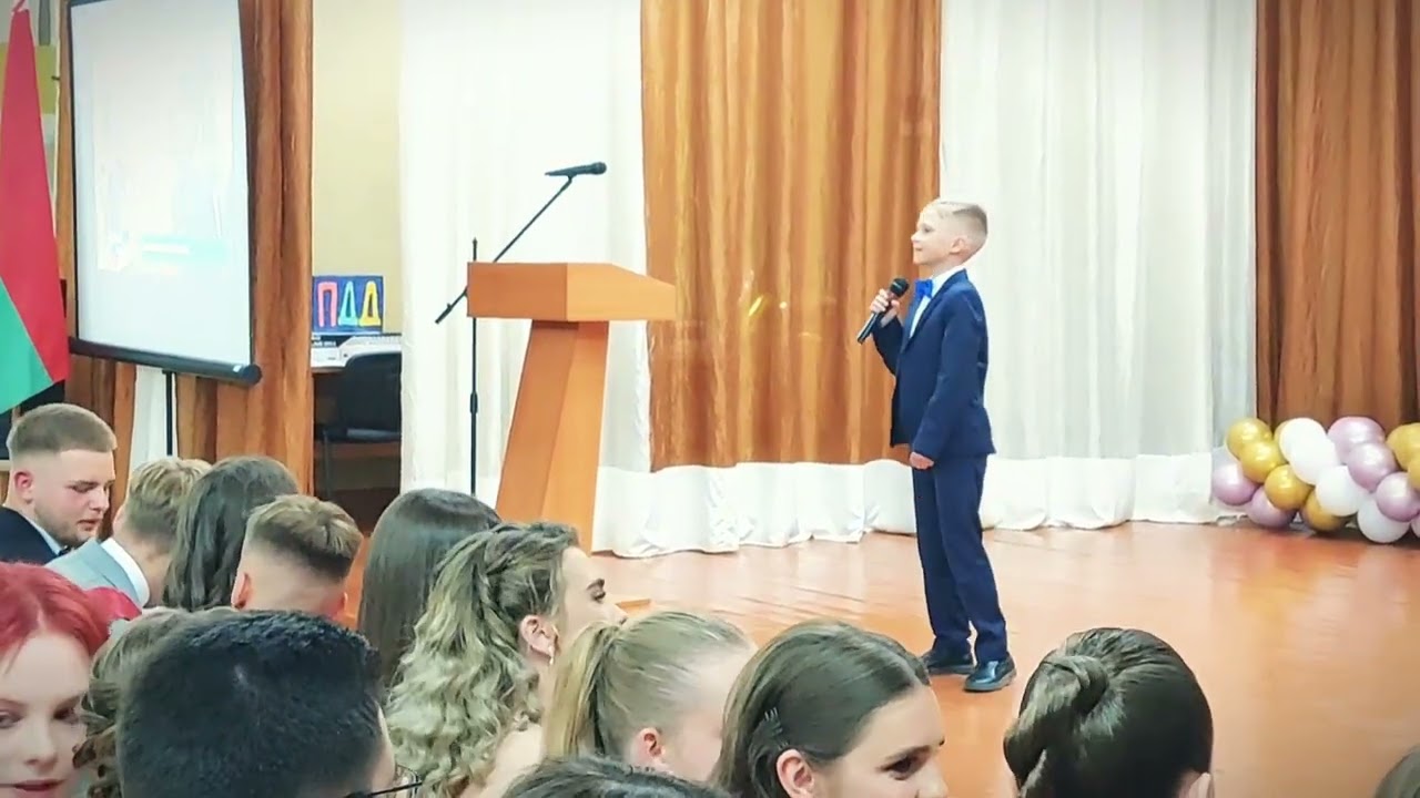 📡 Трава у дома. «Земля в иллюминаторе...» — Павел Кораблев