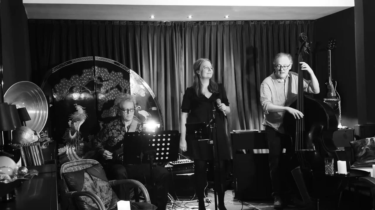 Jazzband Berlin | Sympathique (Pink Martini Cover) -  SunsetDeluxe | Jazztrio Berlin