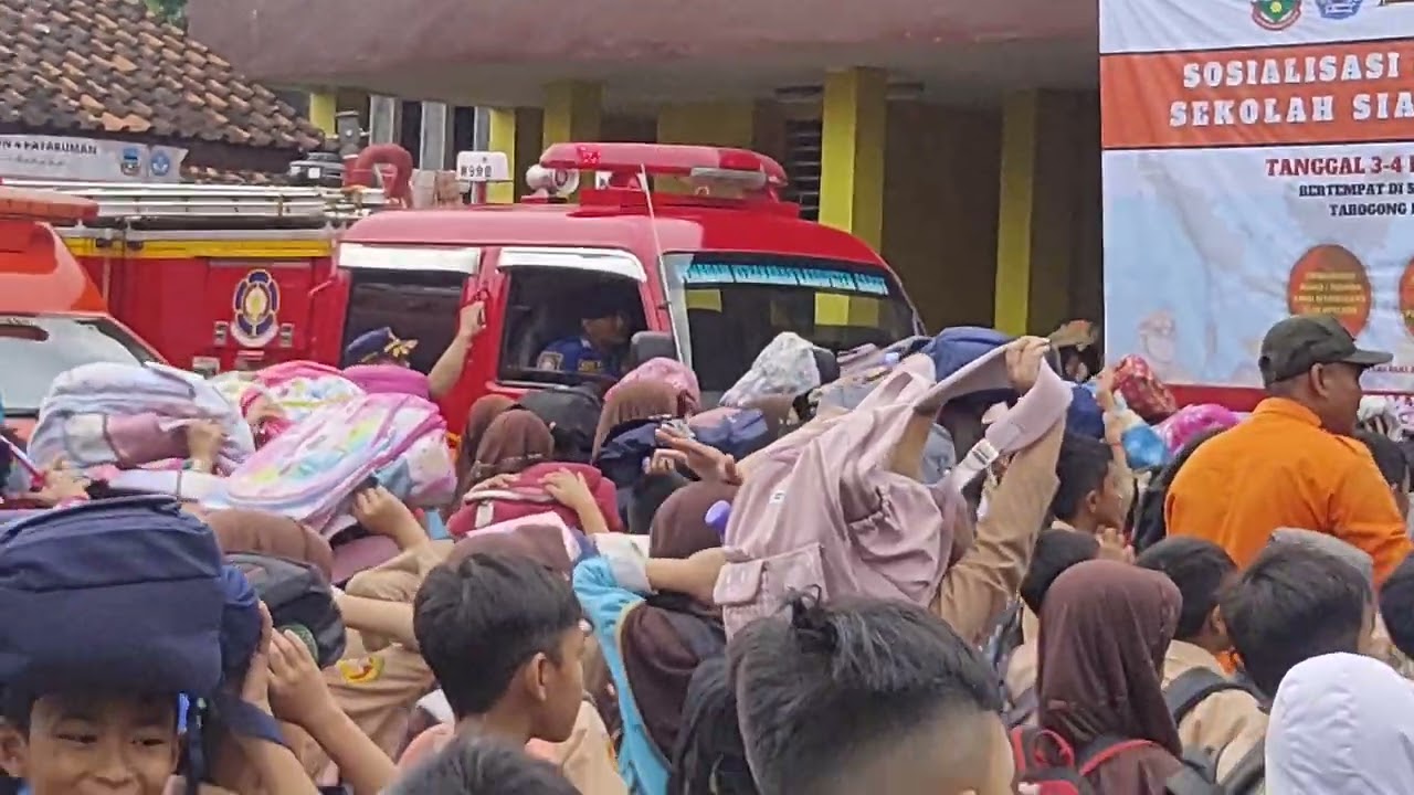 Simulasi Kebencanaan di SDN 4 Pataruman Kecamatan Tarogong Kidul Kabupeten Garut
