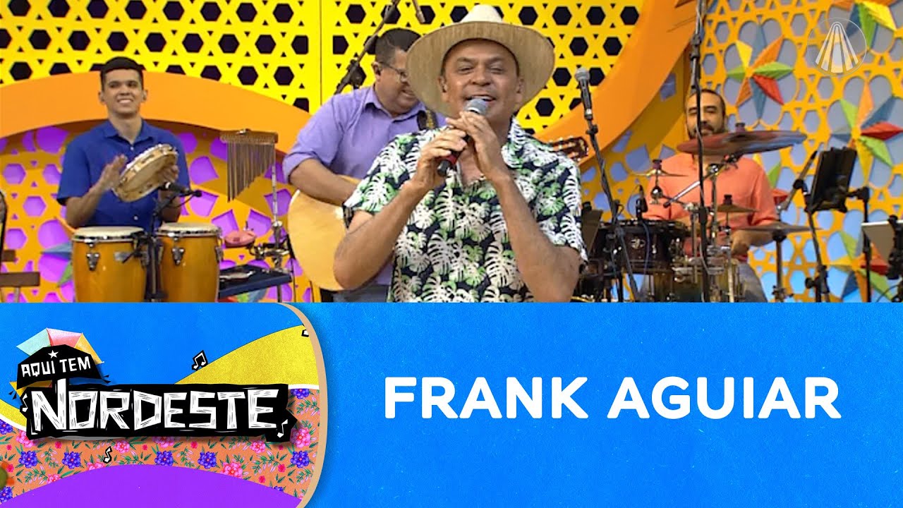 Frank Aguiar canta 