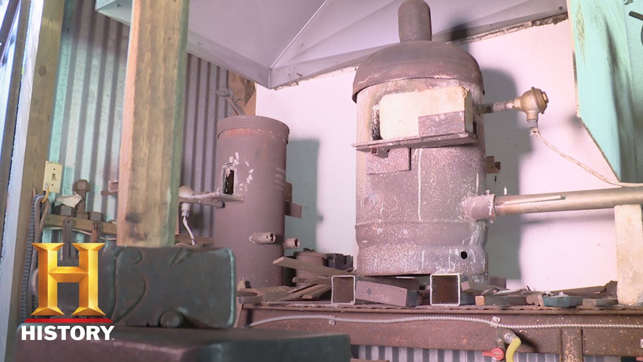 Forged in Fire: Home Forge Tours - Dwight and Billy Bob (Season 4) | History