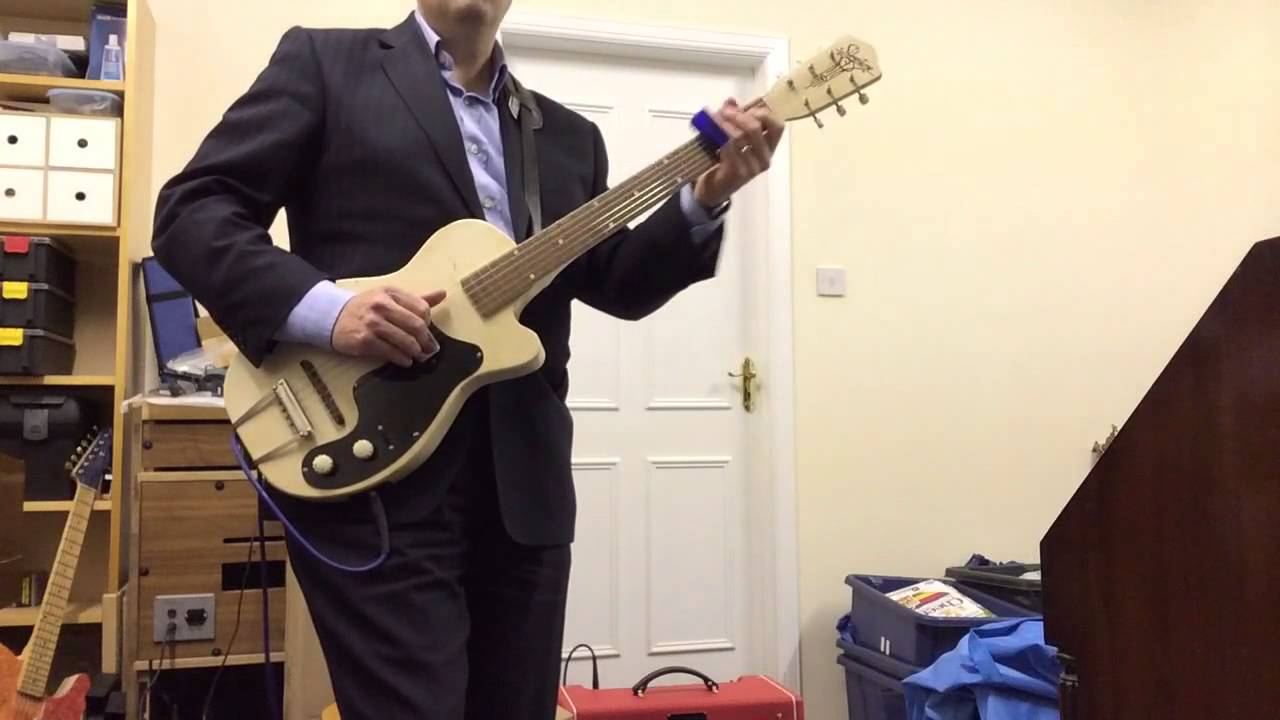Elmore James electric guitar Silvertone 1361