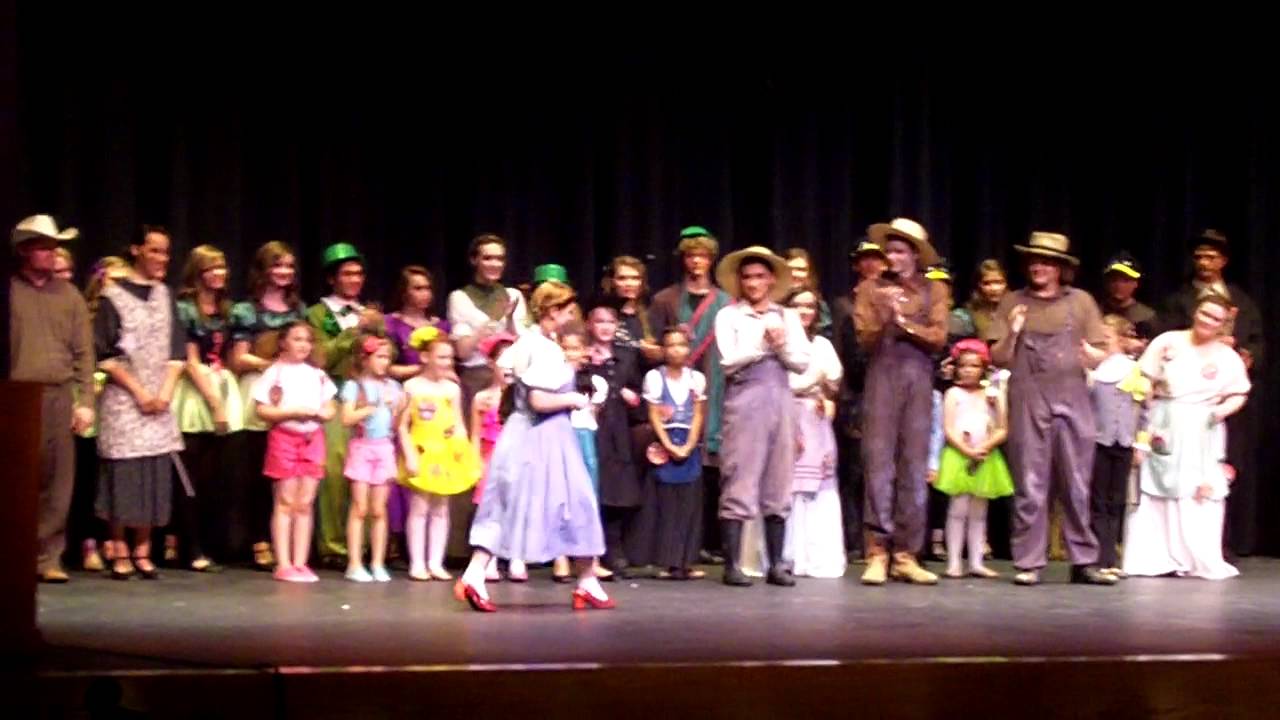 Wizard of Oz bows at Stillwater High School, Spring 2012