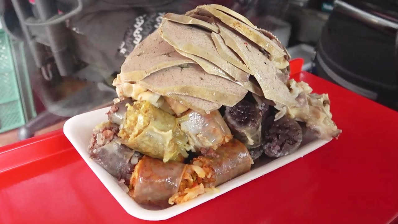 Kimchi Sundae, Curry Sundae, Big Sundae / pork intestine / korean street food / 김치순대, 카레순대, 모듬순대