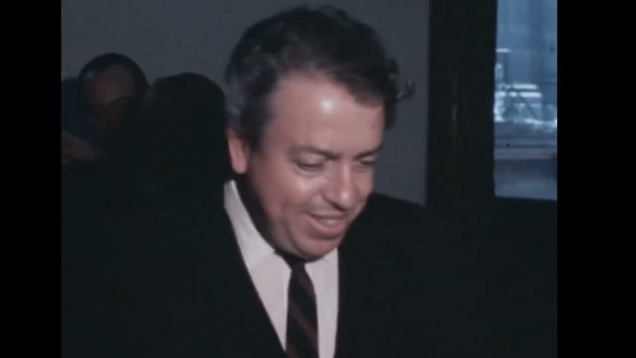 Jorge Ibargüengoitia breve entrevista sobre el Premio México 1975 Libro Dos Crímenes