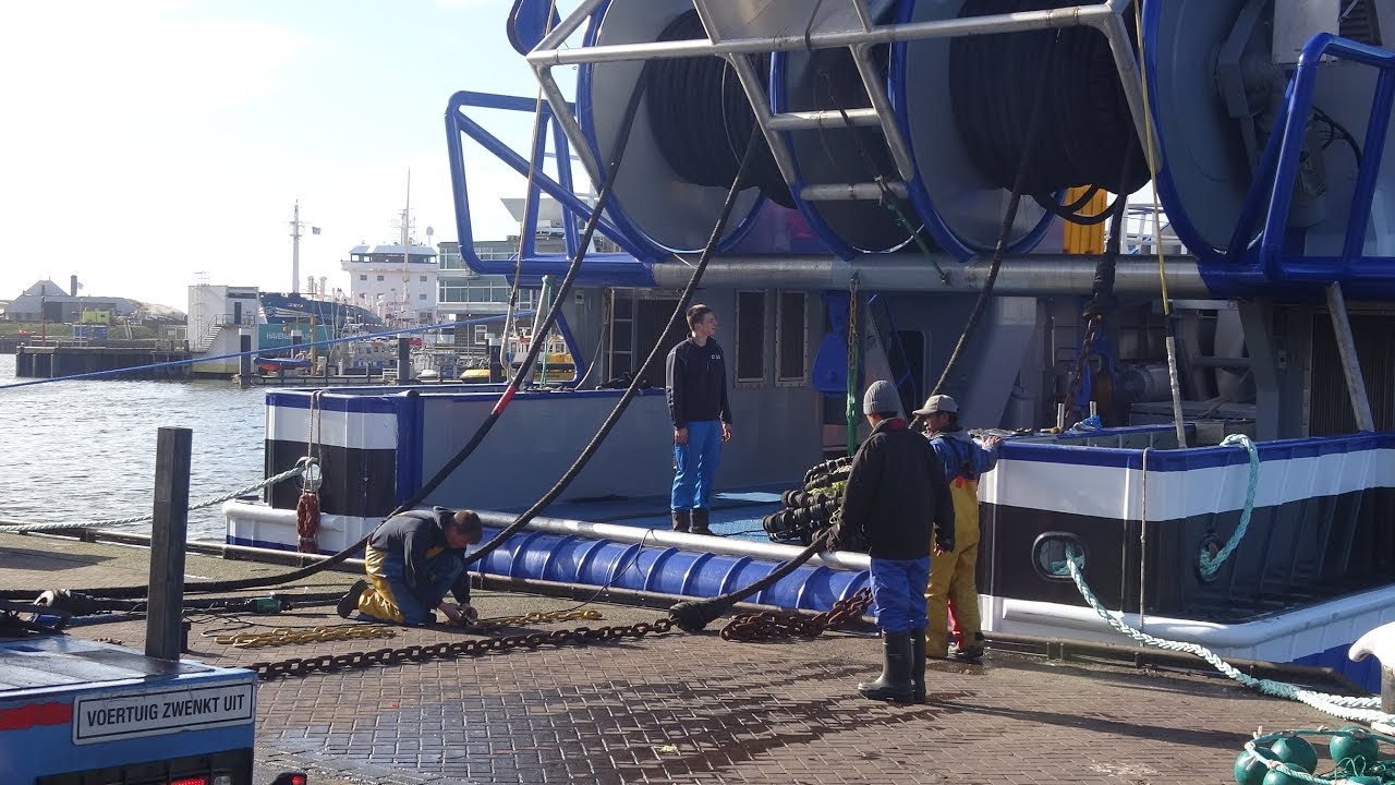 LT-295 JONGE JOHANNES ombouwen naar twinrigvisserij 11/12-3 -2020
