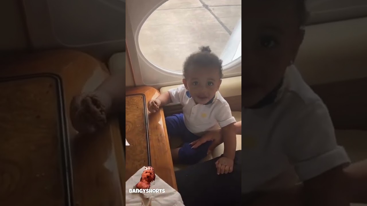 Cardi B Son Wave Set Cephus наслаждается своим куриным крылышком 🔥&hearts;️🍗 #шорты