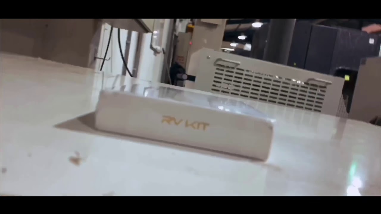 HANDHELD B ROLL | R-VAPE