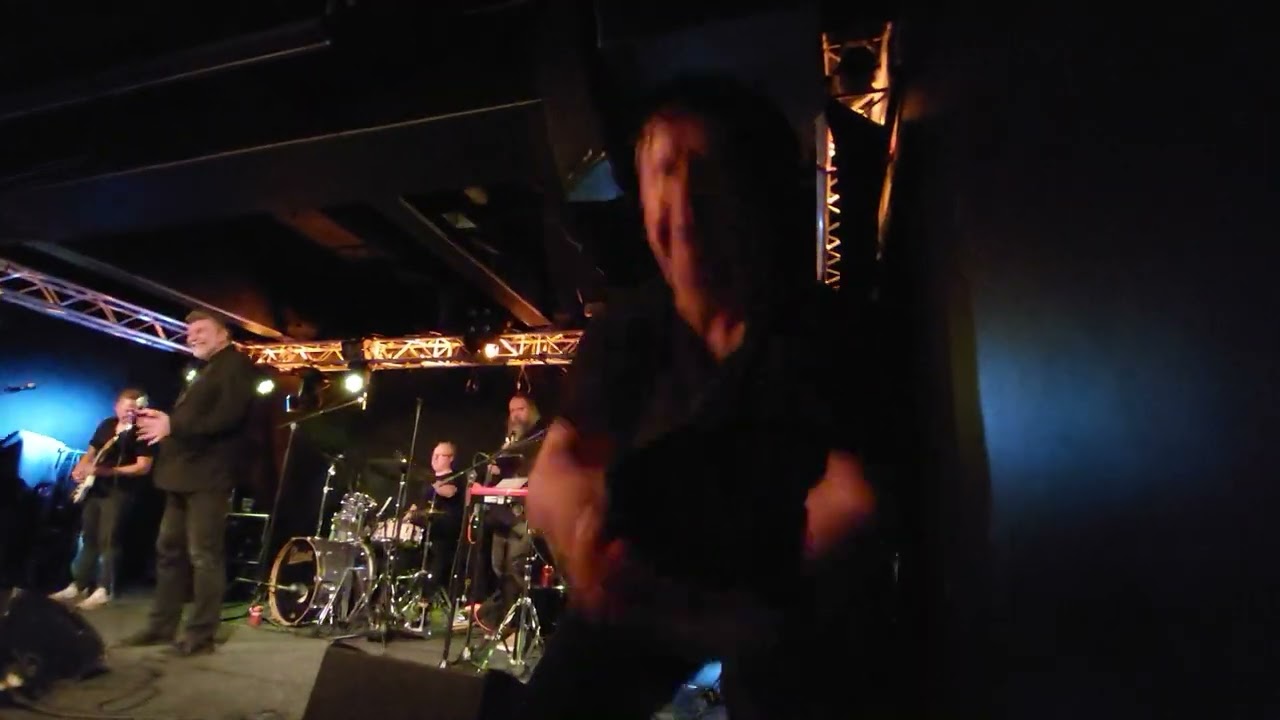 Kauko Röyhkä & Röyhkeät - Paska kaupunki @ House of Rock, Kouvola, 25.5. 2024