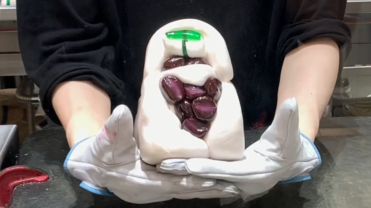 【PAPABUBBLE】How to Make GrapeCandy Amezaiku in Japan【candy making videos】