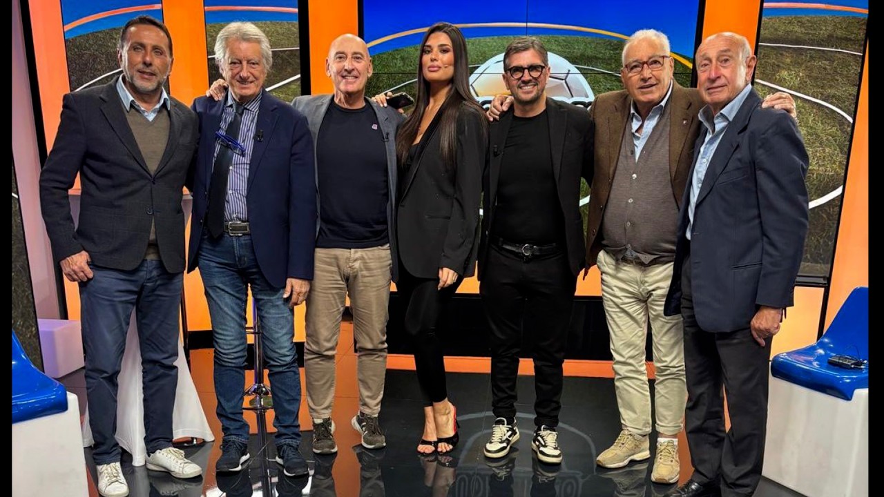 Fuorigioco | Il calcio (Napoli) come nessuno ve lo racconta | In tv sul canale 17