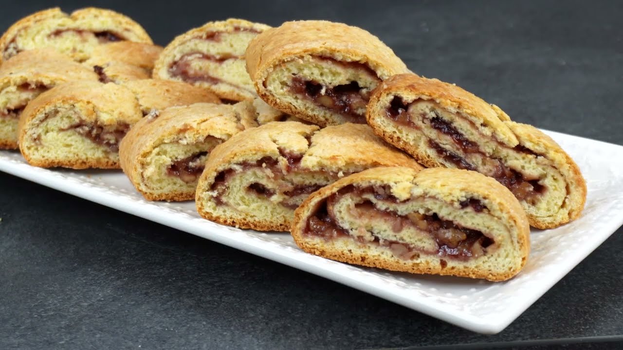 Пеку этот песочный рулет, пока закипает чайник: как же это вкусно и быстро!