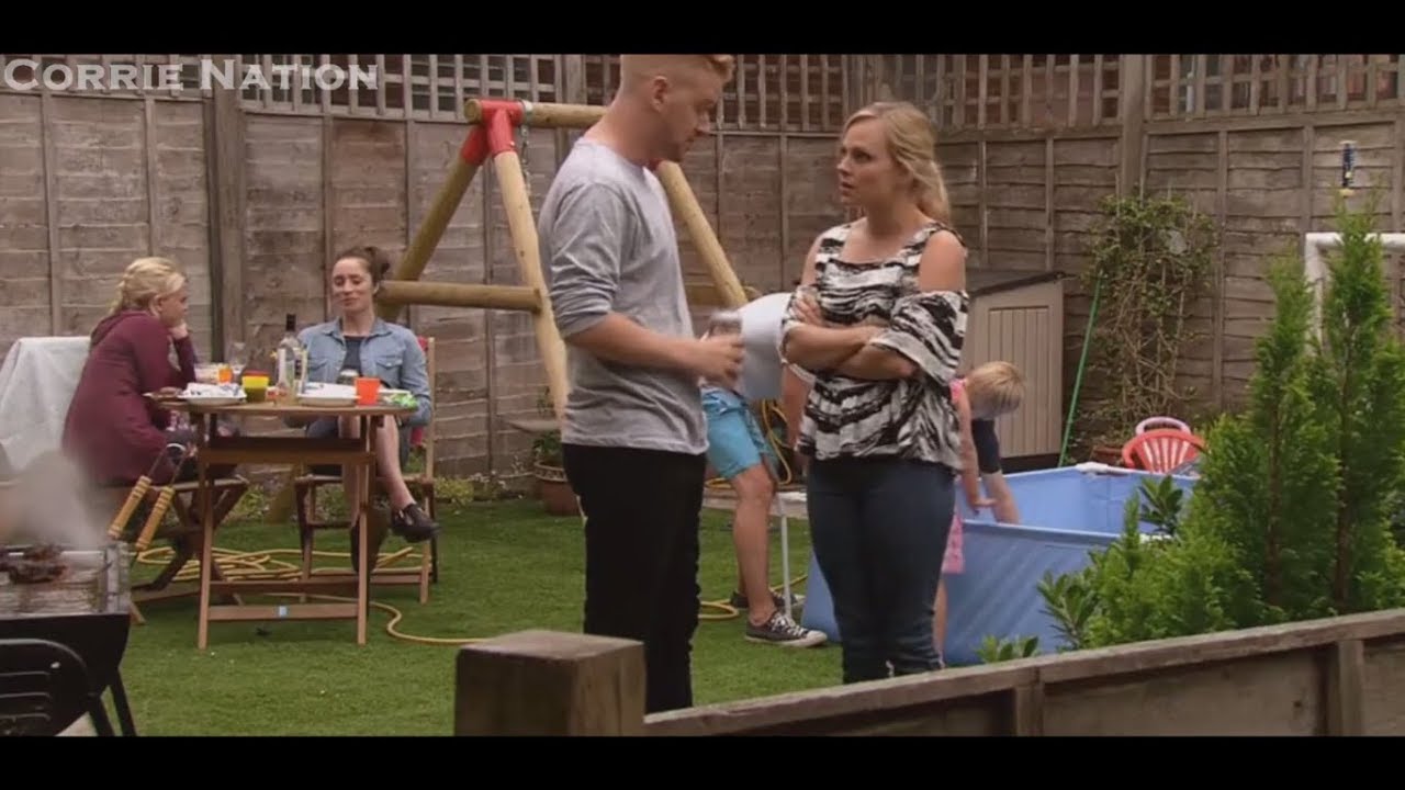 Coronation Street - The Platt's Have A Barbecue