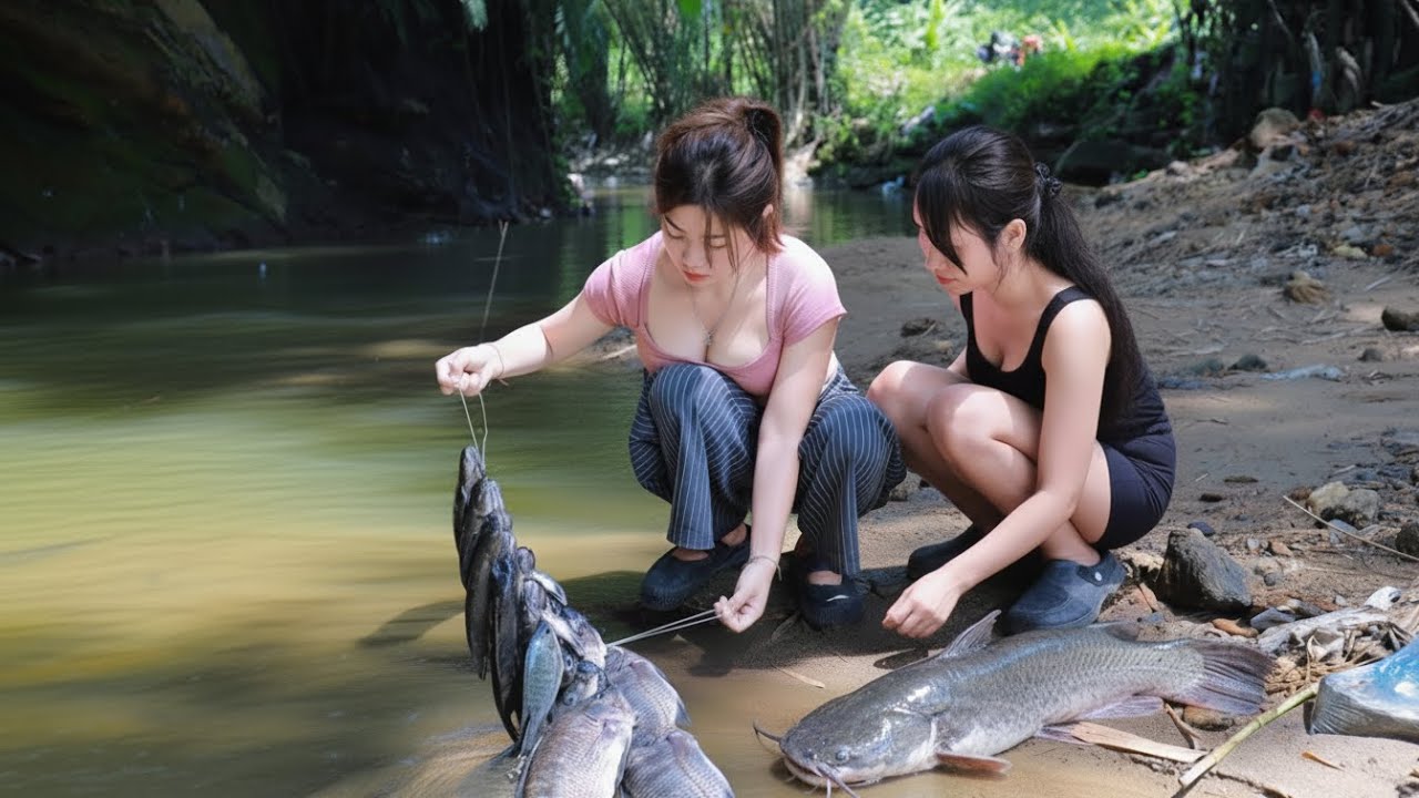 365 Days of Countryside Life: Two Girls Trapping and Fishing in Nature