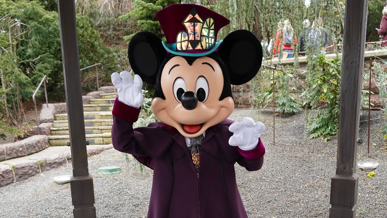 We Meet Phantom Manor Mickey Mouse in Frontierland at Disneyland Paris - March 2023