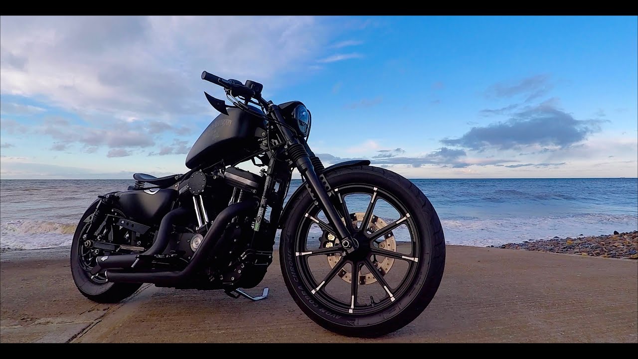 Custom Harley 883 - Beach & Rolling Road footage (Dream Machine)