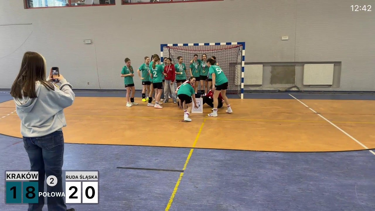 SKS KUSY KRAKÓW vs SPR GRUNWALD RUDA ŚLĄSKA oraz JKS SAN JAROSŁAW vs UKS SMS WYBICKI KIELCE