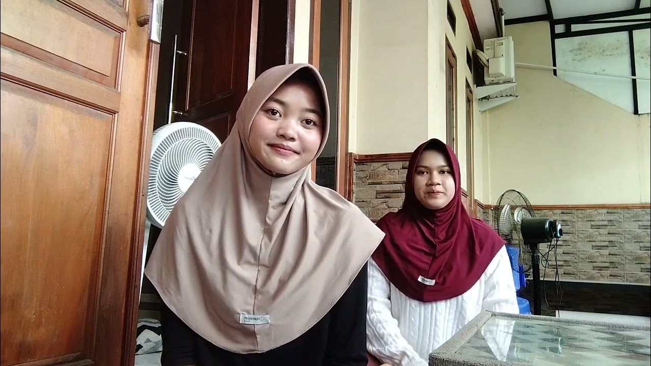 UPRAK BAHASA INDONESIA MERENSI BUKU MALIOBORO AT MIDNIGHT KARYA SKYSPHIRE