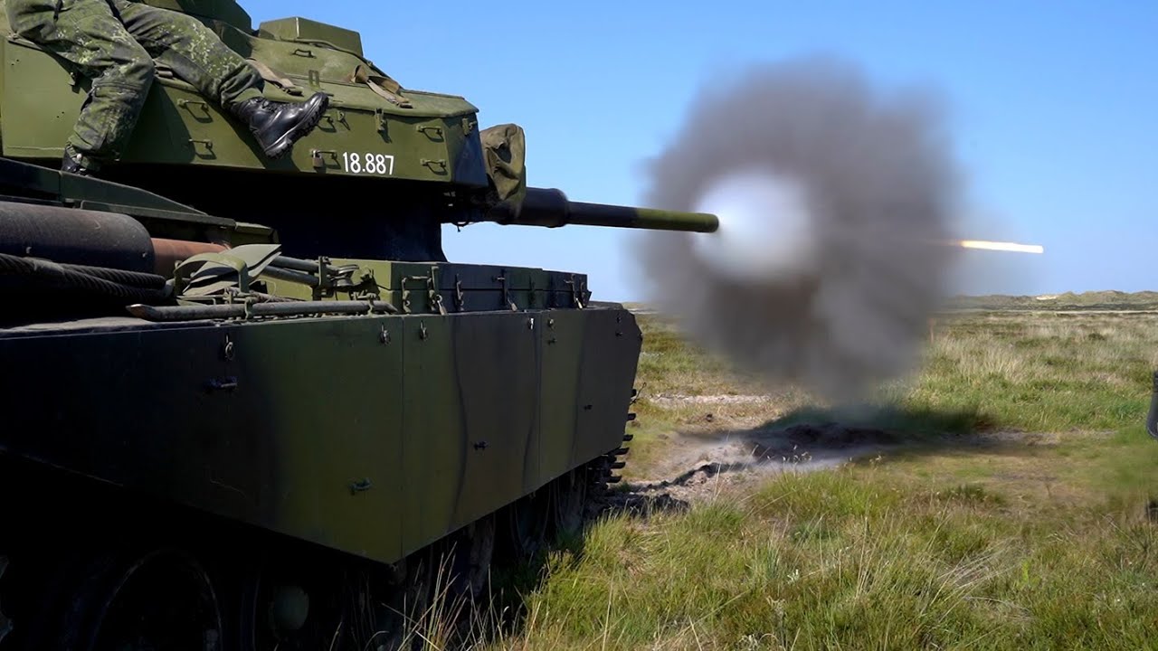 CENTURION TANK 52 TON BEAST - Engine sound and live fire in Denmark - 105 mm gun fire HE and AP