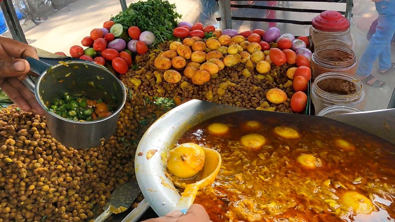 Most Famous Egg Masala Jhal Muri- Famous Muri Makha recipe | Street Food Vlog | Tasty Food