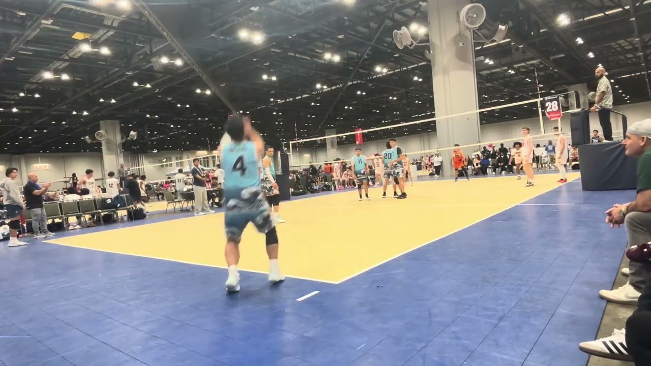 AMV 18 Blue vs Winter Park 18 Armour Silver 