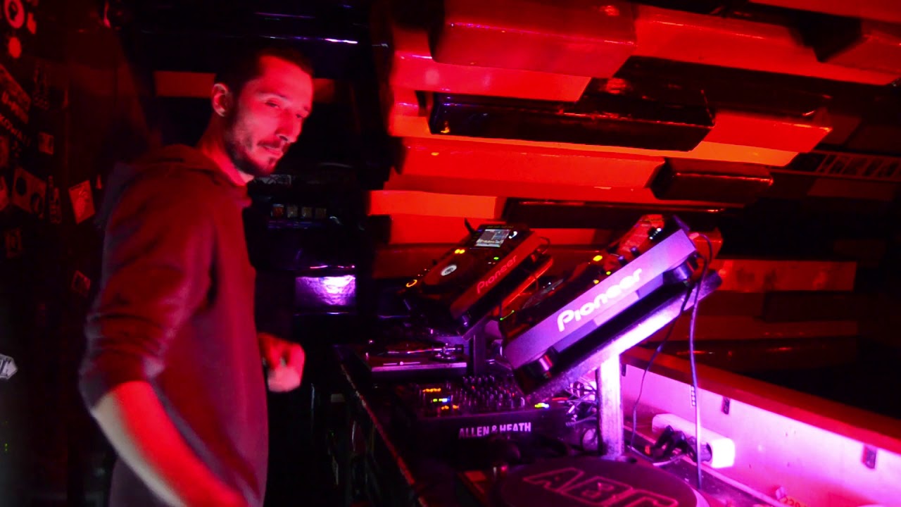 gabriL @ Club AVi-Cola