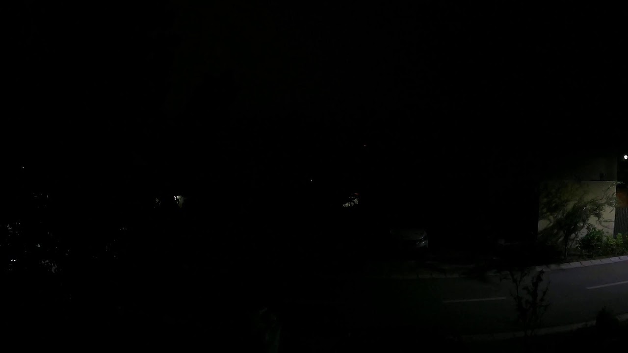 Streaming a rainy day from my house, rain starts in a couple hours.