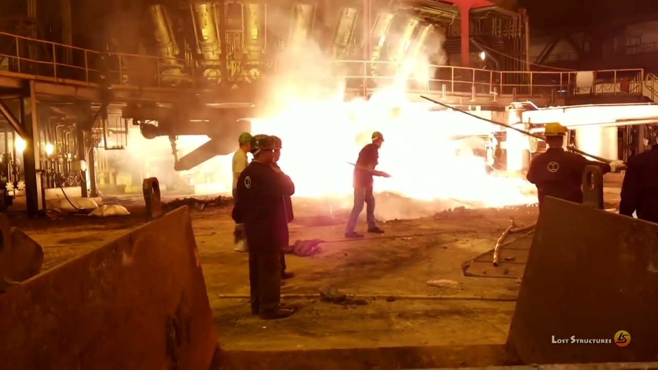 Fine di un'epoca che ha fatto la storia di Piombino, dell'Italia vecchi impianti e vecchio altoforno