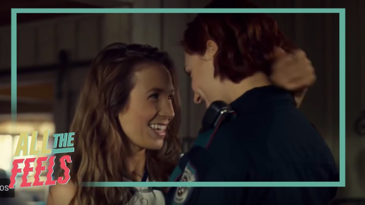 Wynonna Earp Cast Reacts to Nicole and Waverly Fandom