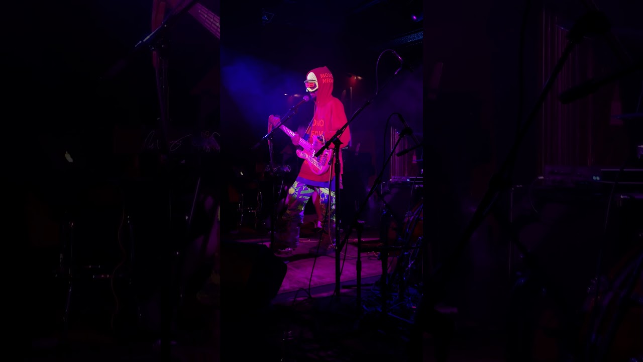 Hot Cheetos // Mono Neon, DoMi, JD Beck (Live at the Cutting Room NYC)