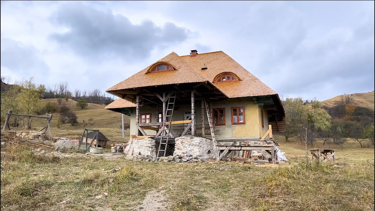 Cum se face o casă tradițională? Poți învăța la Bisoca