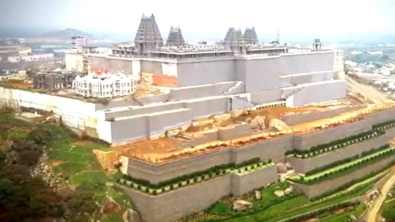 Yadadri's 1000-Year-Old Cave Temple Puts Telangana On World Spiritual Map