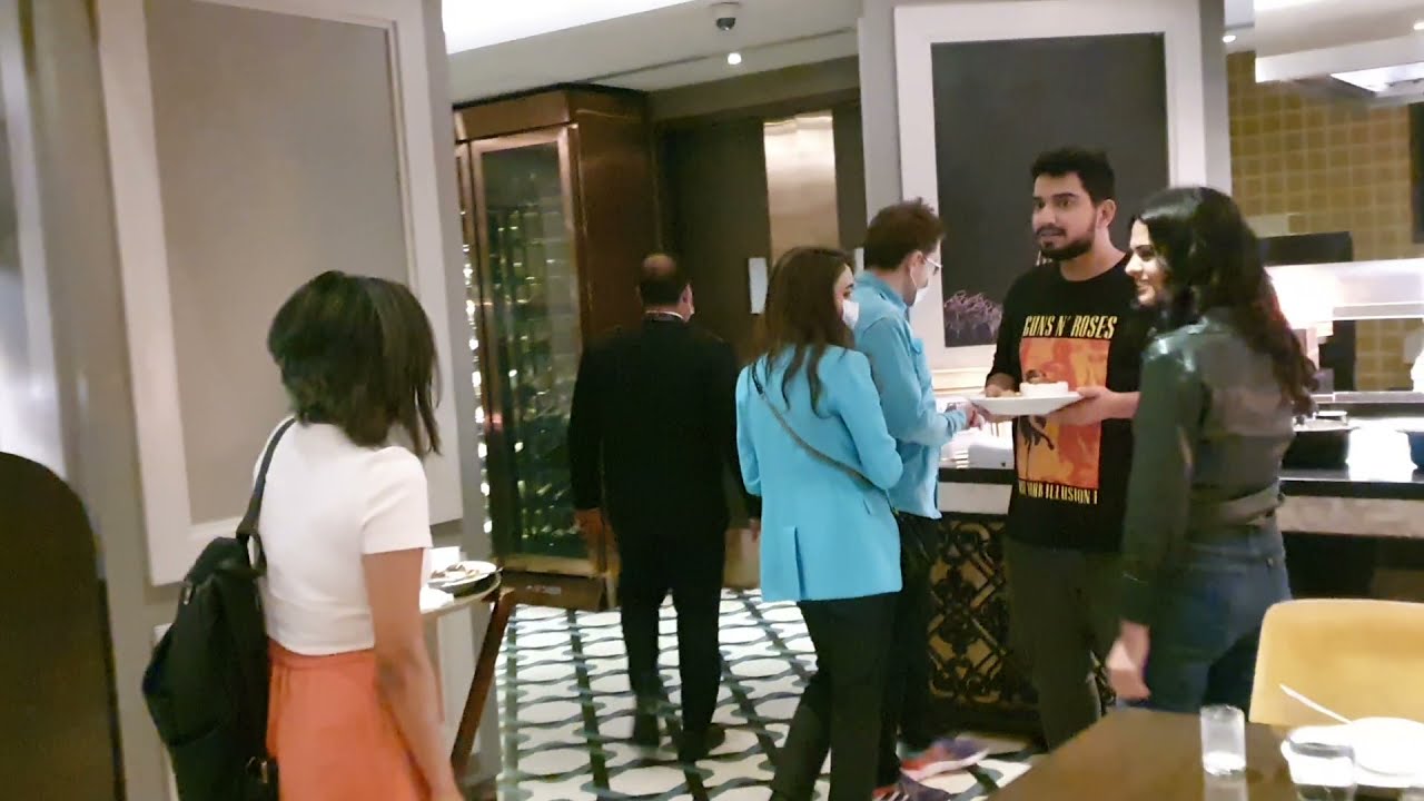 Surprise and Happiness! Suhani meets Samay and Tania