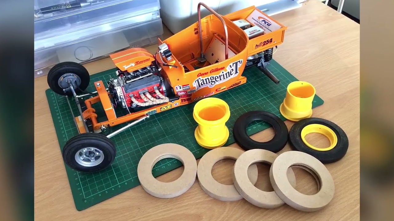 1/8th BIG scale : 1915 Ford T Altered Drag Racer