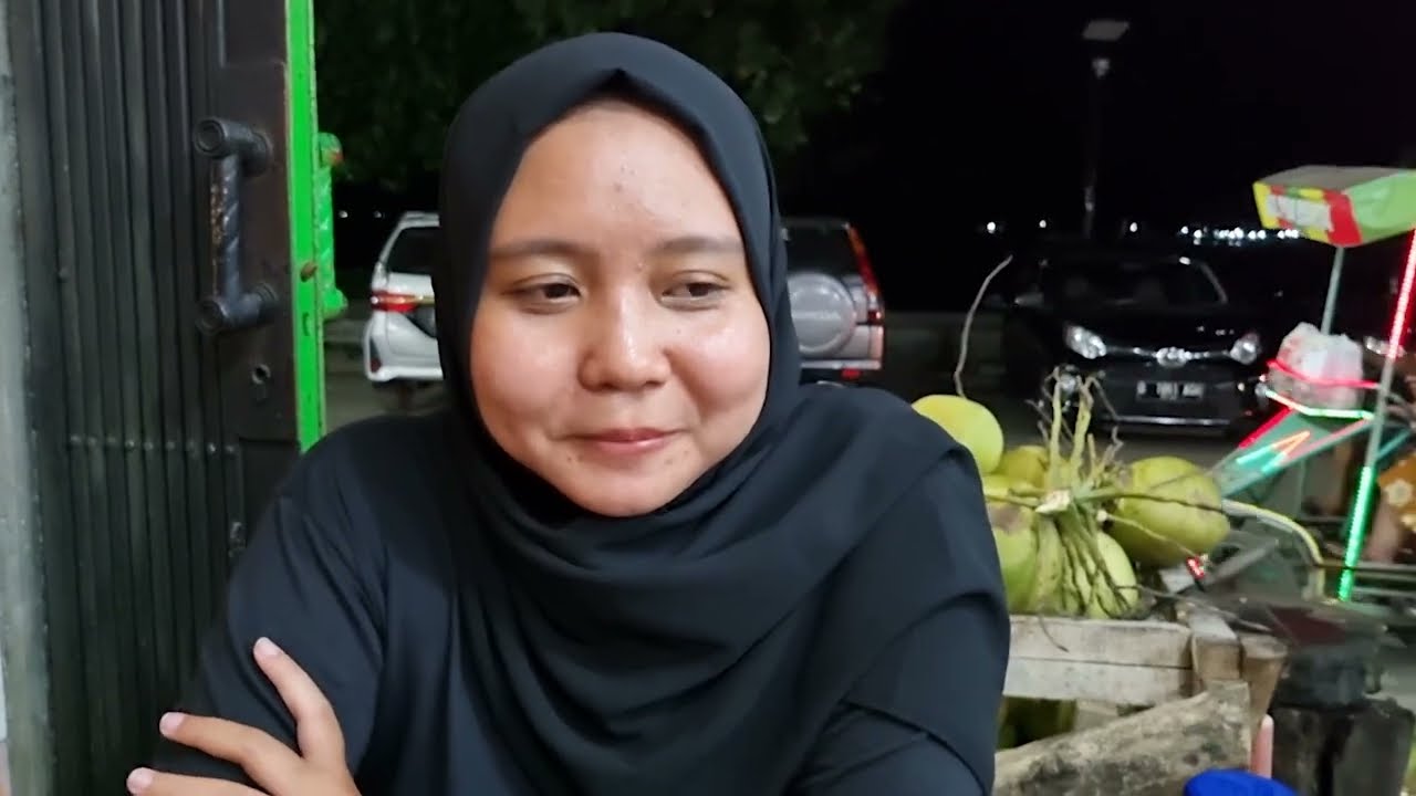 Asiknya kulineran seafood malam minggu di Pangandaran