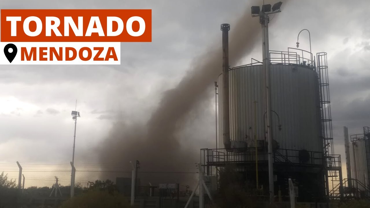 TORNADO en Malarg&uuml;e, Mendoza, en la tarde de hoy (9/11/2022)
