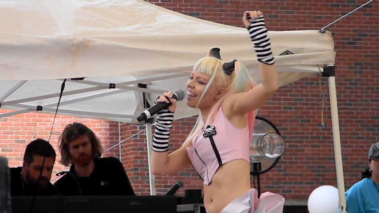 Kerli @ Boston Pride - Army of Love & Zero Gravity