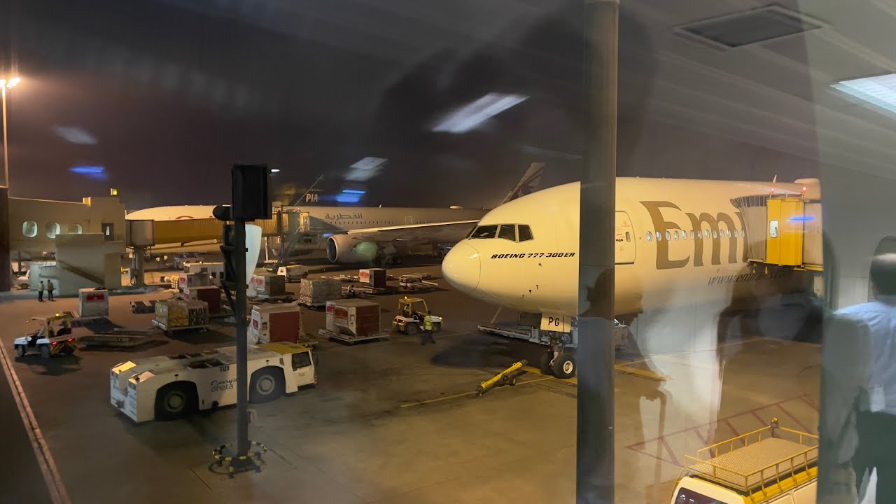 Emirates EK623 | Lahore To Dubai | Boeing 777-300ER | A6-EPG | Business Class | Seat 3K