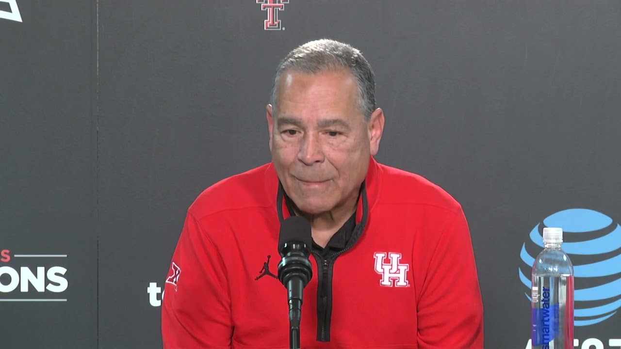 Houston Cougars Kelvin Sampson reacts to 90-86 loss to Texas Tech
